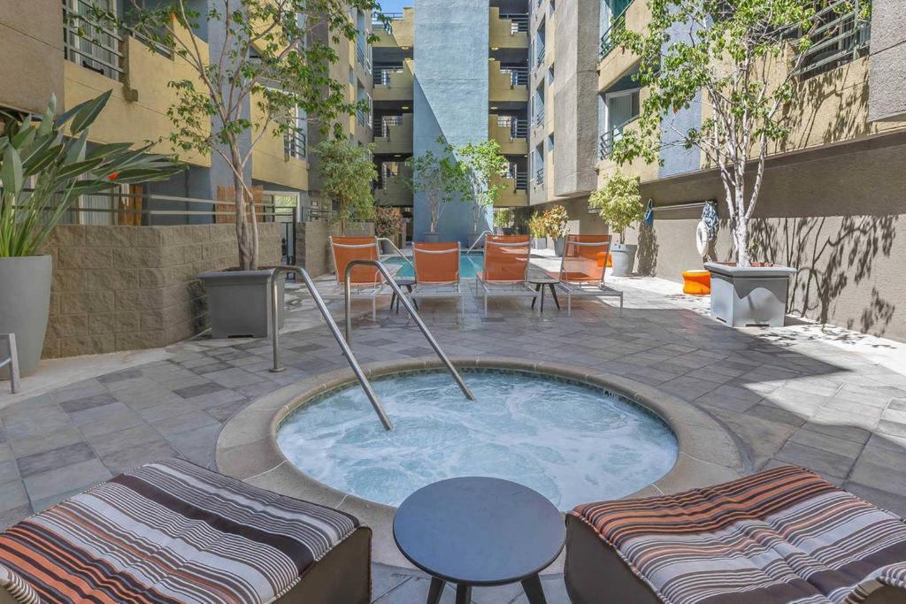 Апартаменти Holywood Hills !!! 2Bed Studio !!! Лос-Анджелес Екстер'єр фото
